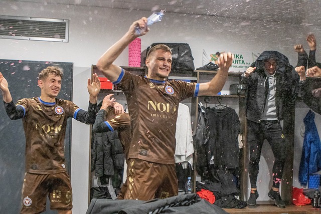 合起來的結 合起來的結